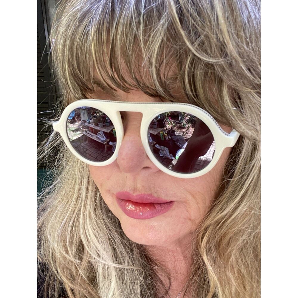 Stella McCartney White Round Frame Sunglasses with Dark Lenses